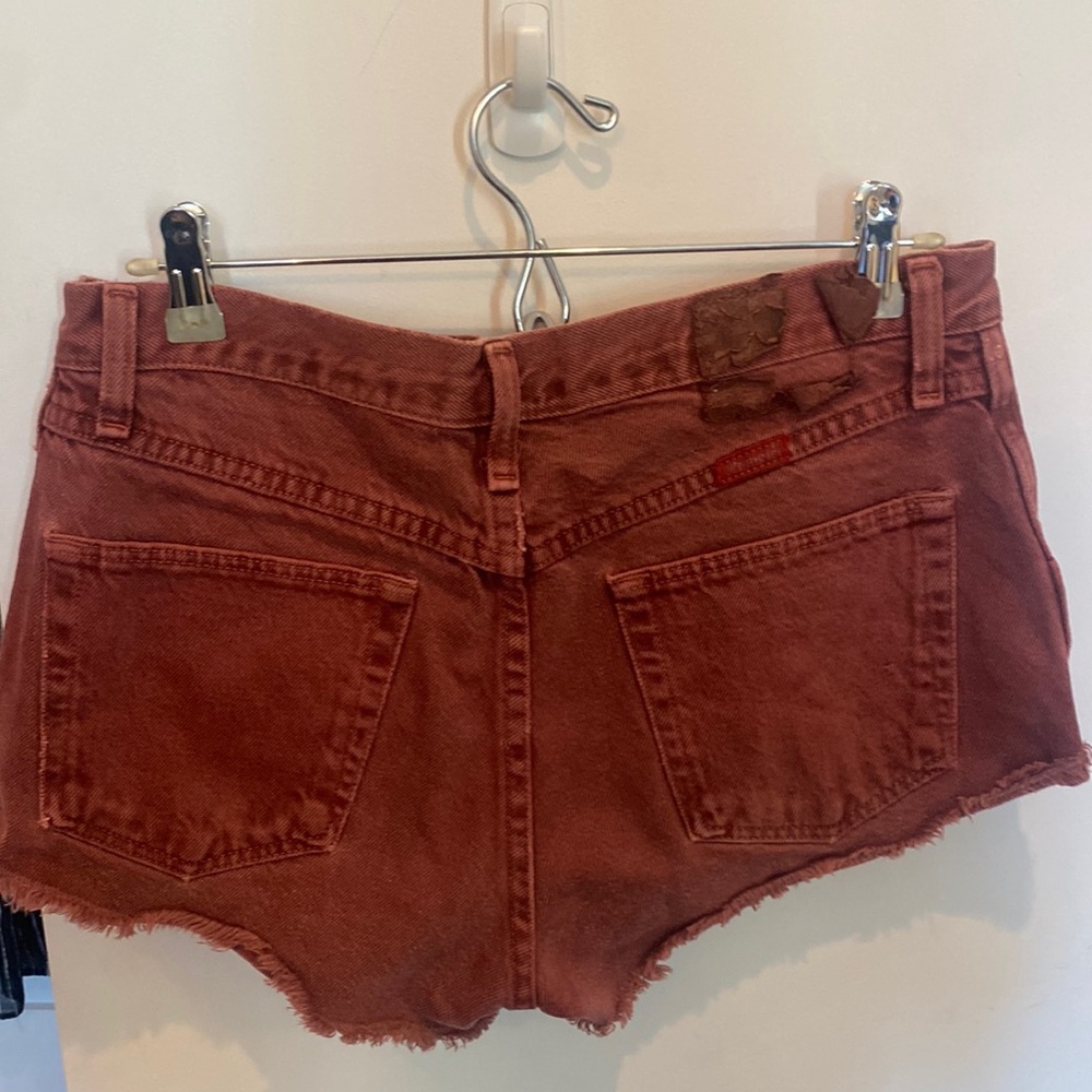 Levi Wrangler burgundy shorts